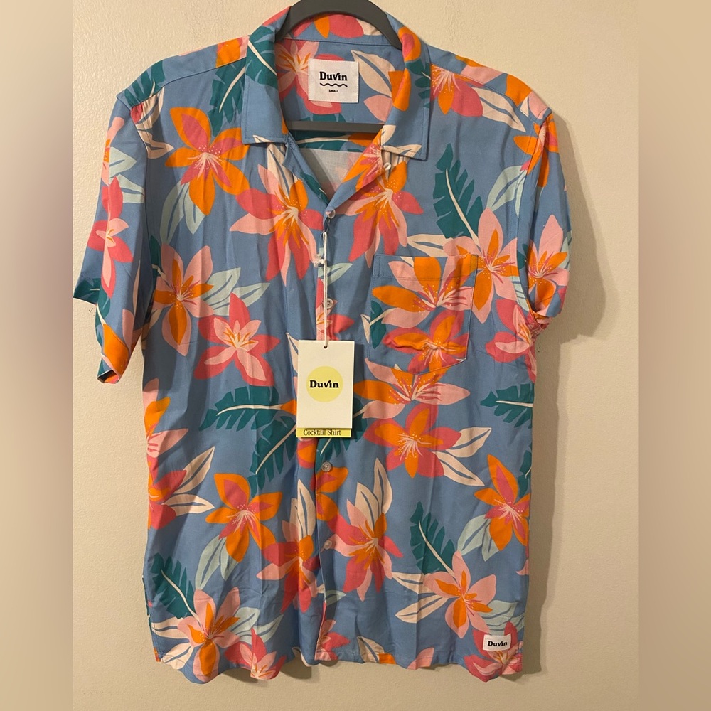 New NWT‎ Mens Duvin Blue Pink Floral Button-Down Cocktail Shirt Size Small